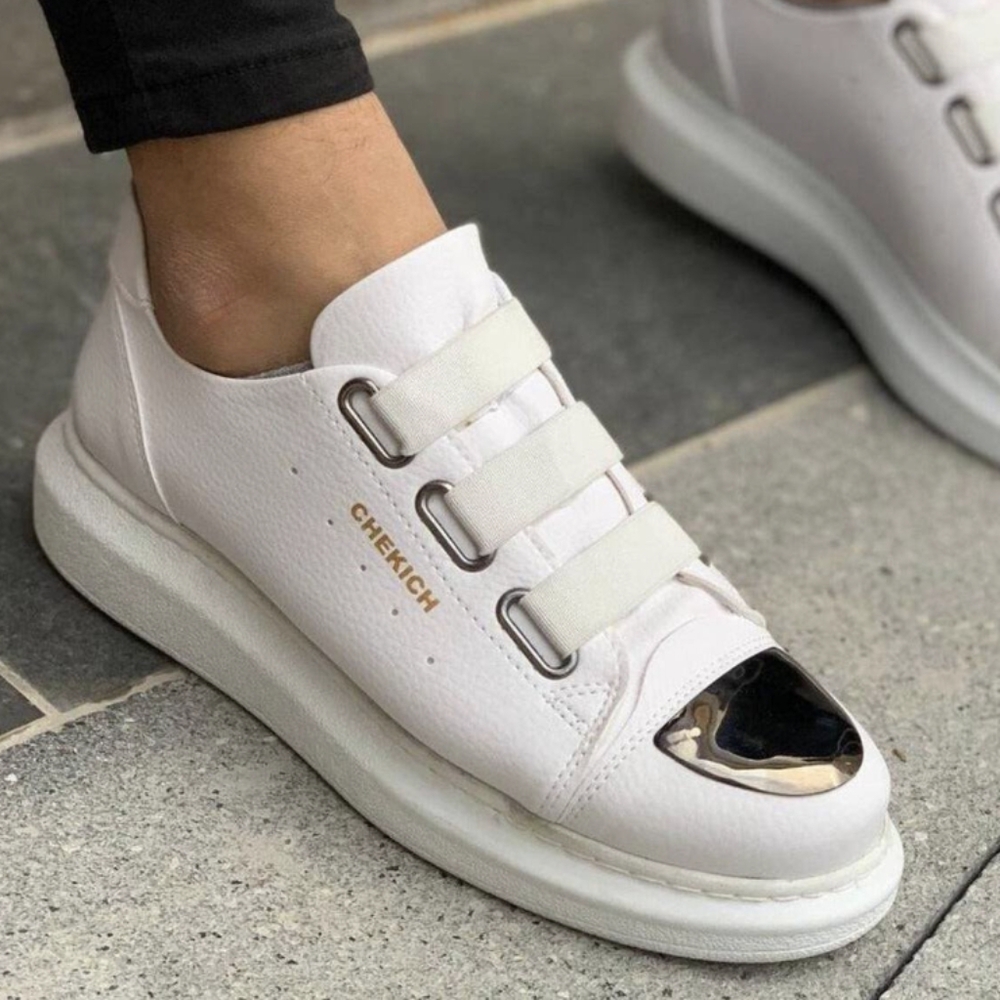 Chekich Sneakers
